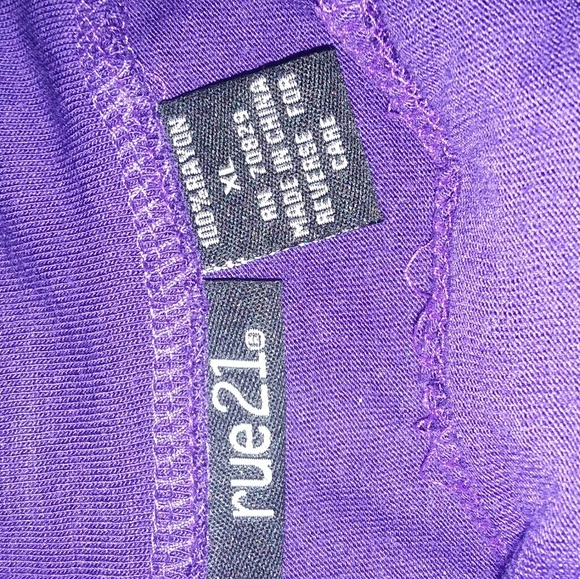 Top - Picture 2 of 2